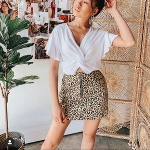 Vestique White Crop Top